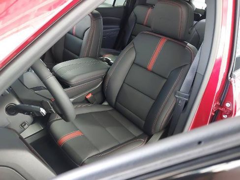 New 2026 Chevrolet Traverse RS w/ LPO, Floor Liner Package FWD image 23