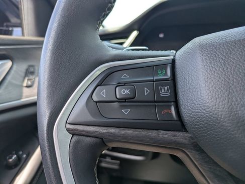 Used 2023 Jeep Grand Cherokee Limited w/ Black Appearance Package AWD/4WD image 30