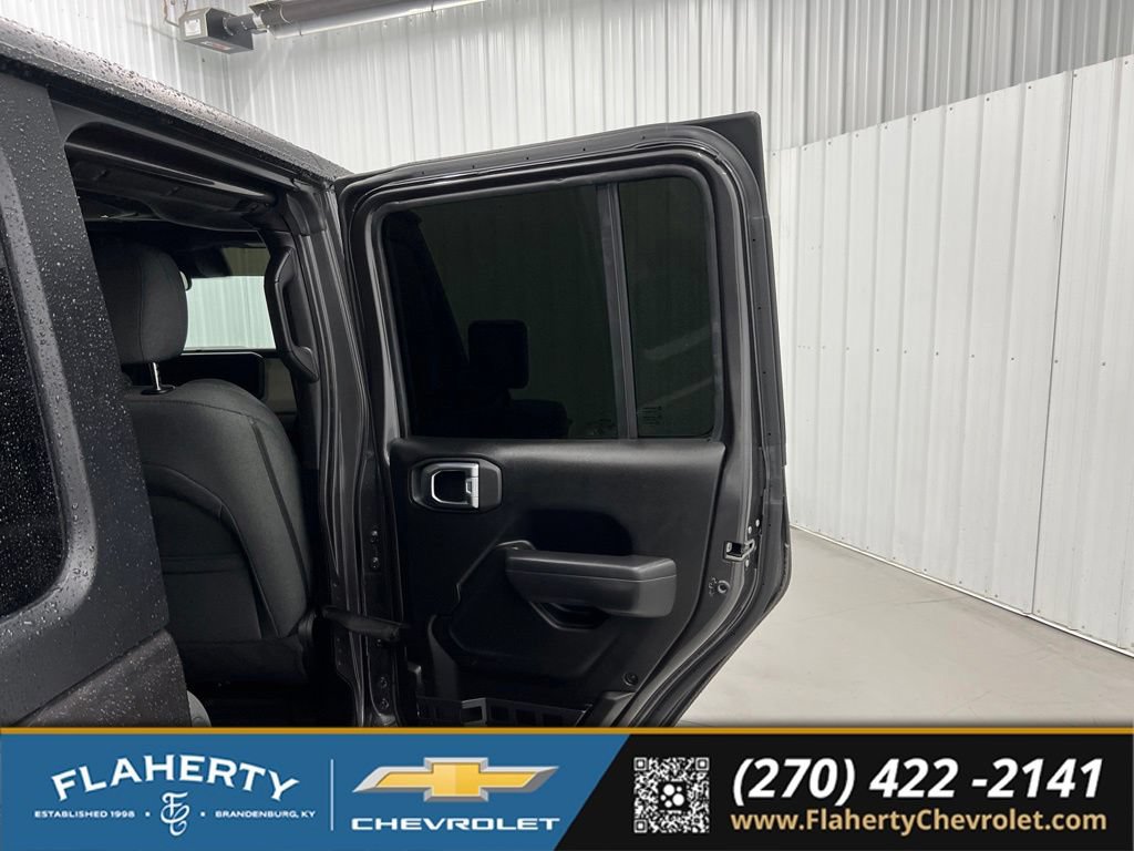 Used 2025 Jeep Wrangler Unlimited Sport AWD/4WD image 12
