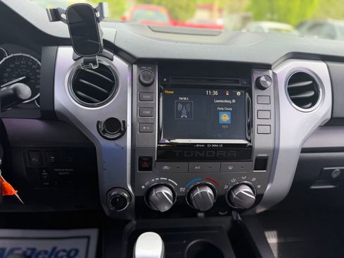 Used 2016 Toyota Tundra SR5 w/ SR5 Upgrade Package image 11