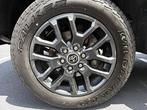 Used 2023 Toyota Tundra Platinum AWD/4WD image 10
