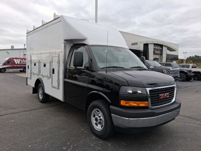New 2025 GMC Savana 3500 w/ Power Convenience Package