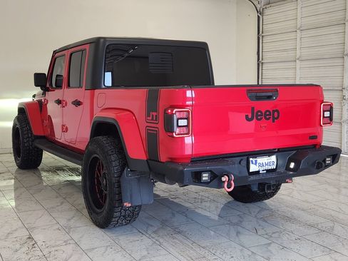 Used 2020 Jeep Gladiator Overland AWD/4WD image 7