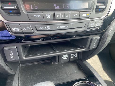 Used 2018 Honda Ridgeline RTL-E image 22