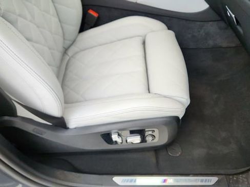 Used 2026 BMW X6 xDrive40i w/ Climate Comfort Package image 24
