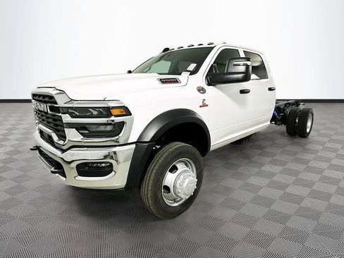 New 2026 RAM 5500 Tradesman w/ Chrome Appearance Group AWD/4WD image 21