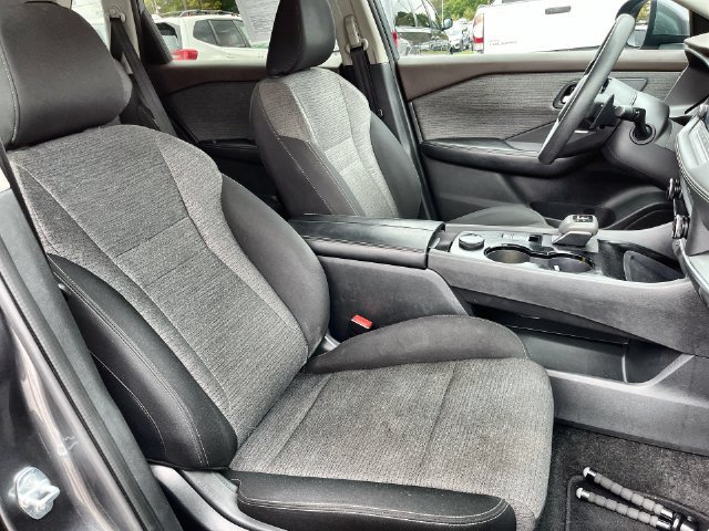 Used 2023 Nissan Rogue SV AWD/4WD image 31