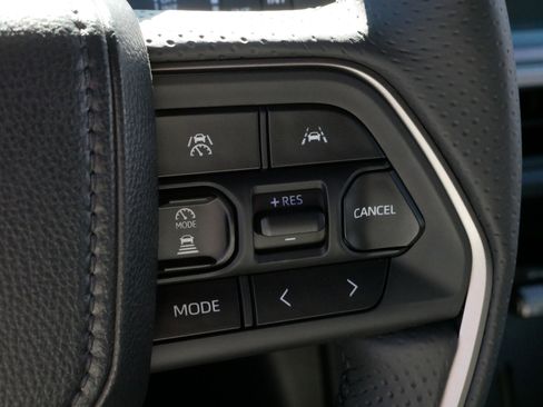 Certified 2025 Toyota 4Runner SR5 image 25