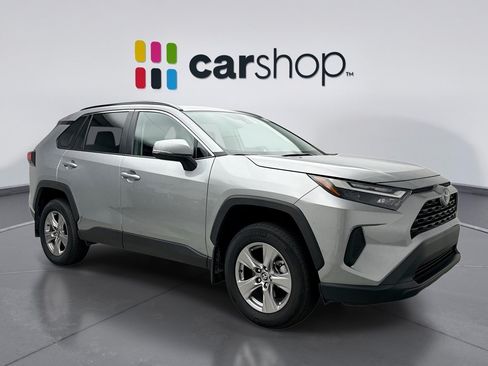 Used 2025 Toyota RAV4 XLE w/ Convenience Package AWD/4WD image 7