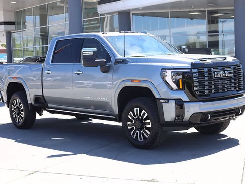 New 2026 GMC Sierra 3500 Denali Ultimate AWD/4WD image 8
