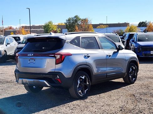 New 2026 Kia Seltos S image 3