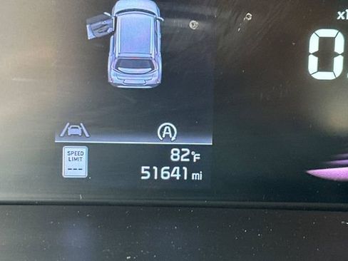 Used 2023 Kia Soul LX w/ LX Technology Package FWD image 28