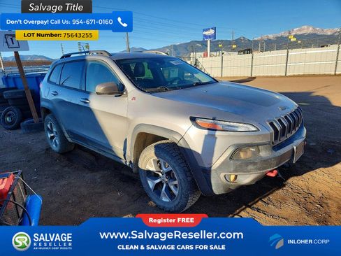Used 2014 Jeep Cherokee Trailhawk w/ Leather Interior Group image 5