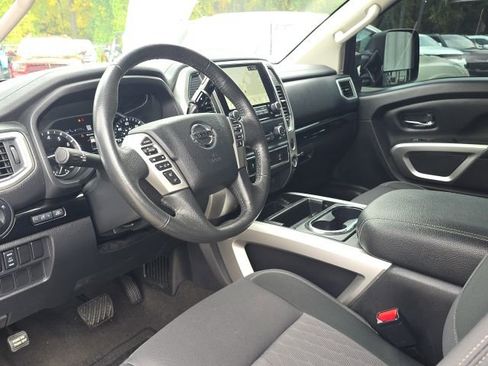 Used 2021 Nissan Titan SV w/ SV Convenience Package image 22