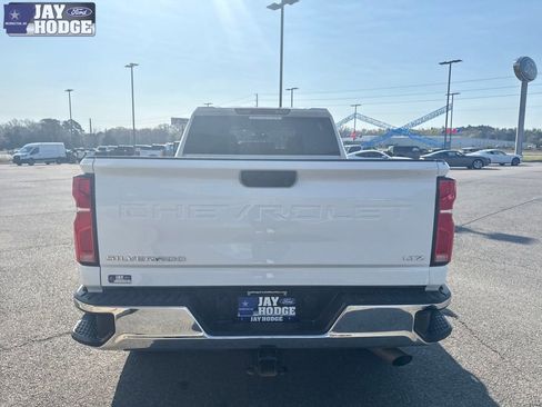 Used 2024 Chevrolet Silverado 2500 LTZ w/ LTZ Convenience Package AWD/4WD image 5