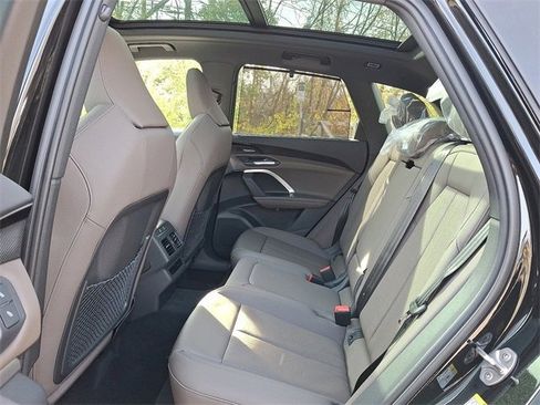 New 2025 Audi Q5 Premium Plus image 6