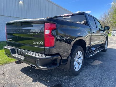 Used 2022 Chevrolet Silverado 1500 High Country w/ Technology Package AWD/4WD image 14