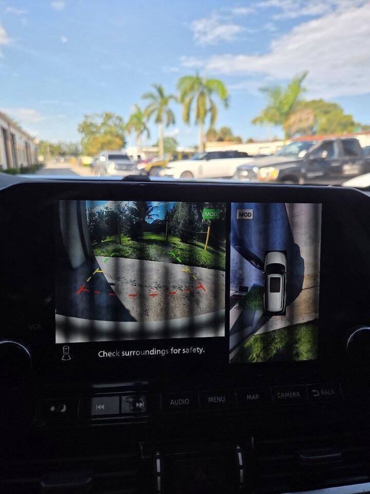 Used 2022 Nissan Pathfinder Platinum w/ Cargo Package FWD image 11