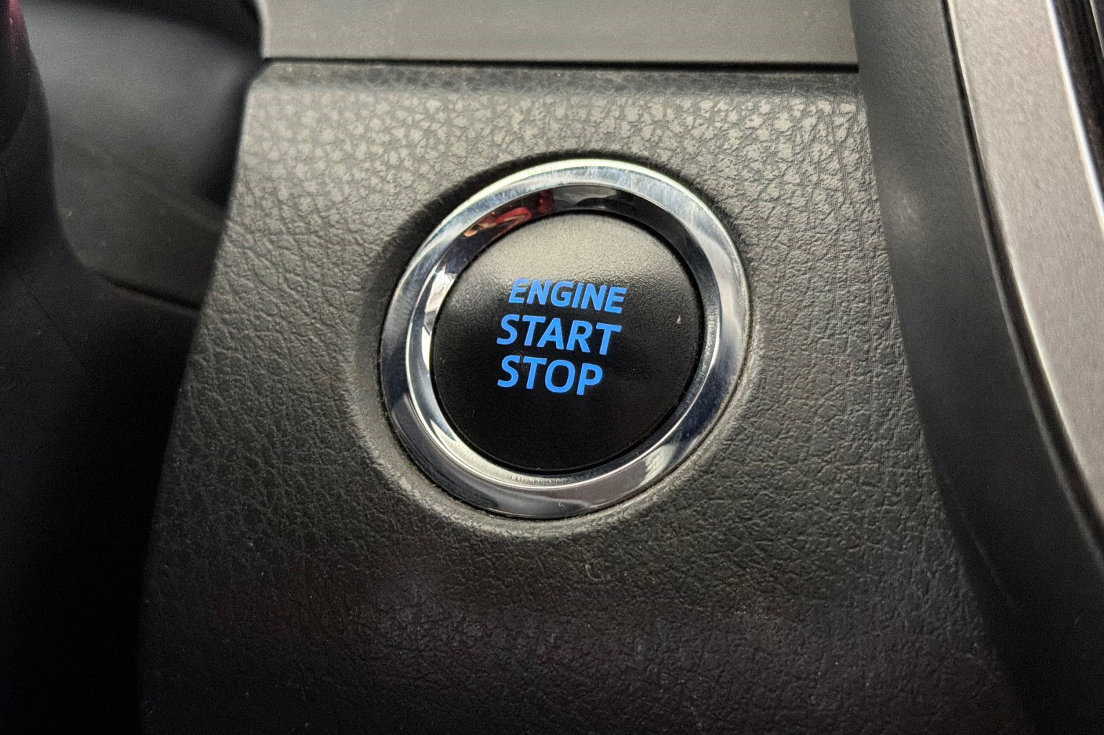 Used 2019 Toyota Camry XSE w/ Carpet Mat Package FWD image 17