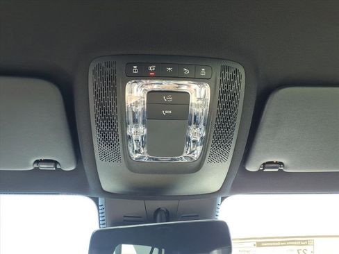 New 2025 Mercedes-Benz GLB 250 4MATIC image 25