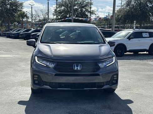 New 2026 Honda Odyssey Touring image 3