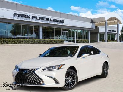 New 2025 Lexus ES 300h w/ Premium Package