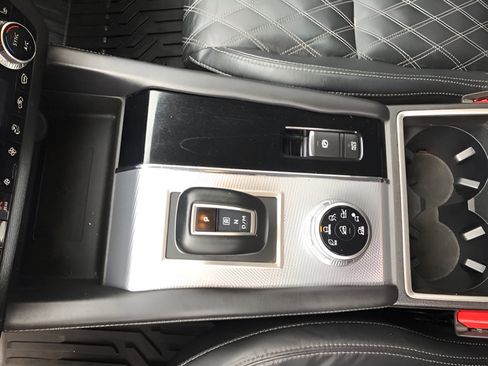 Used 2022 Mitsubishi Outlander SEL AWD/4WD image 19