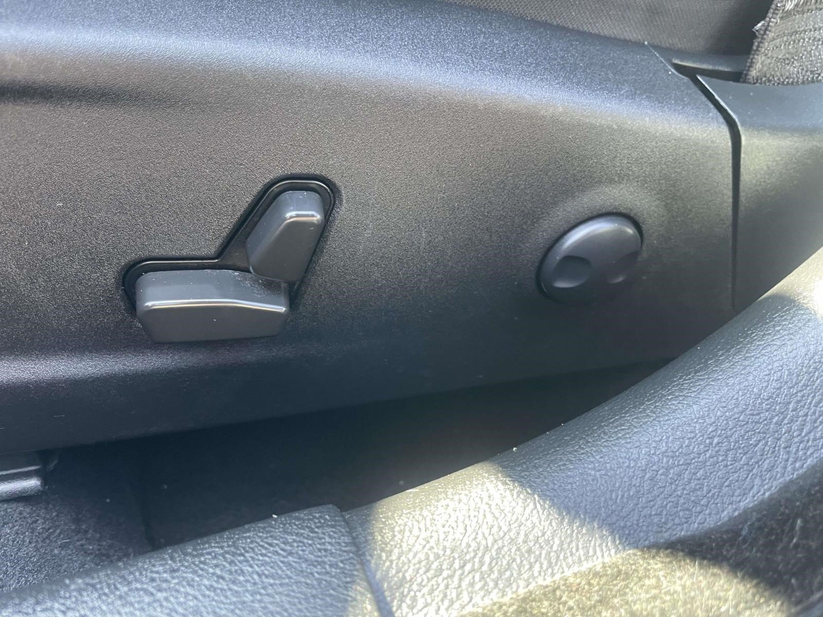 Used 2022 Chrysler 300 S RWD image 15