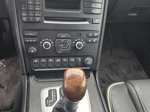 Used 2013 Volvo XC90 3.2 image 25