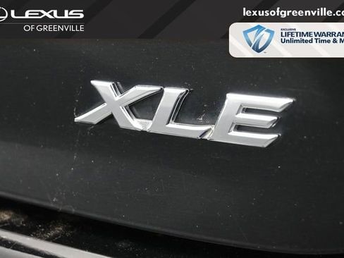 Used 2025 Toyota Camry XLE FWD image 11