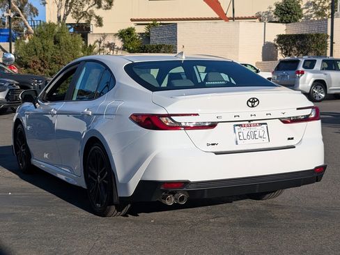 Used 2026 Toyota Camry SE image 12