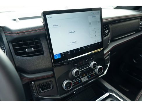 Used 2024 Ford Expedition Limited RWD image 23