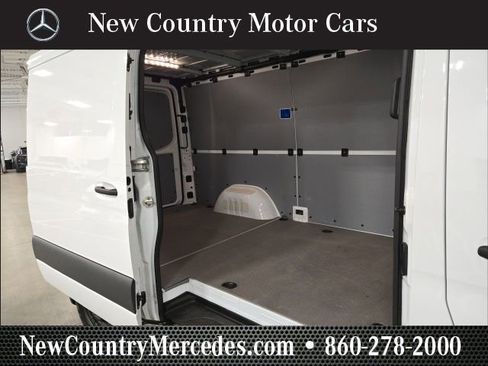 Used 2024 Mercedes-Benz Sprinter 2500 image 12