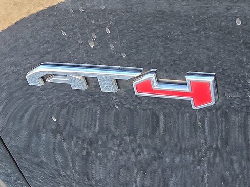 Used 2024 GMC Terrain AT4 w/ Infotainment Package II image 8