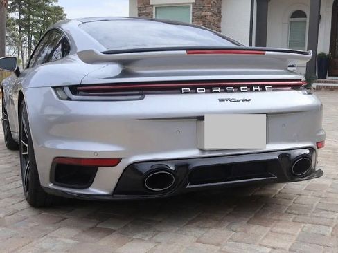 Used 2022 Porsche 911 Turbo image 5