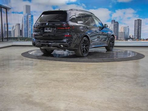 Used 2026 BMW X7 xDrive40i w/ M Sport Package AWD/4WD image 8