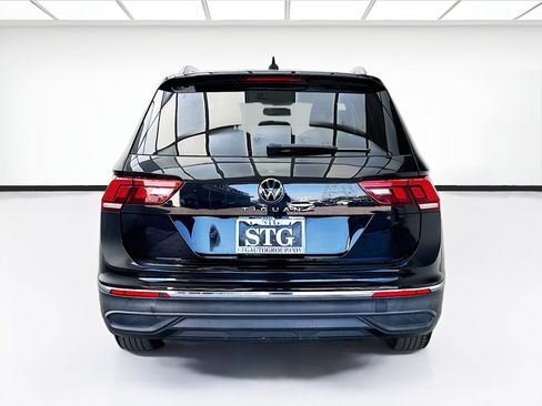 Used 2022 Volkswagen Tiguan S FWD image 5