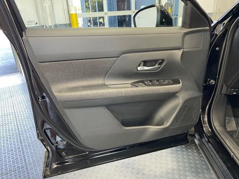 New 2026 Nissan Kicks SV w/ SV Premium Package FWD image 18