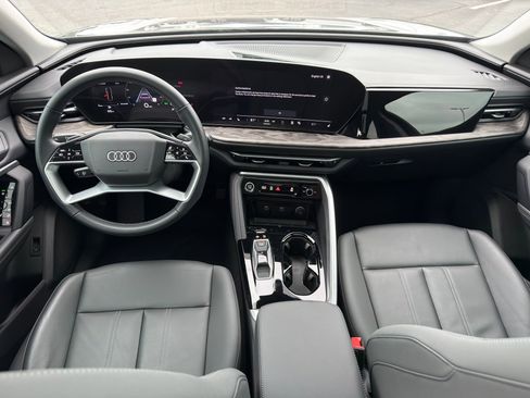 Certified 2025 Audi Q5 Premium w/ Convenience Package AWD/4WD image 20