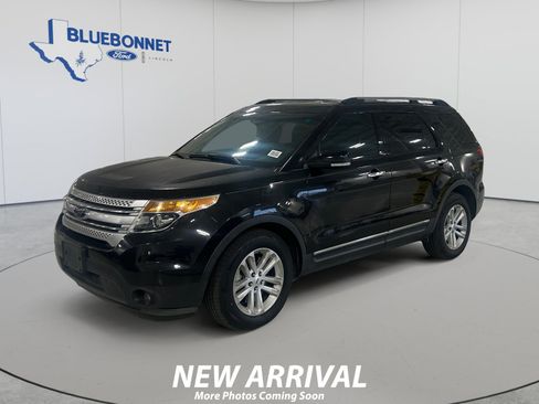 Used 2014 Ford Explorer XLT w/ Equipment Group 201A FWD image 1