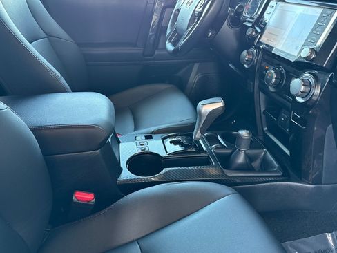 Certified 2023 Toyota 4Runner TRD Off-Road Premium w/ Moonroof Package AWD/4WD image 20