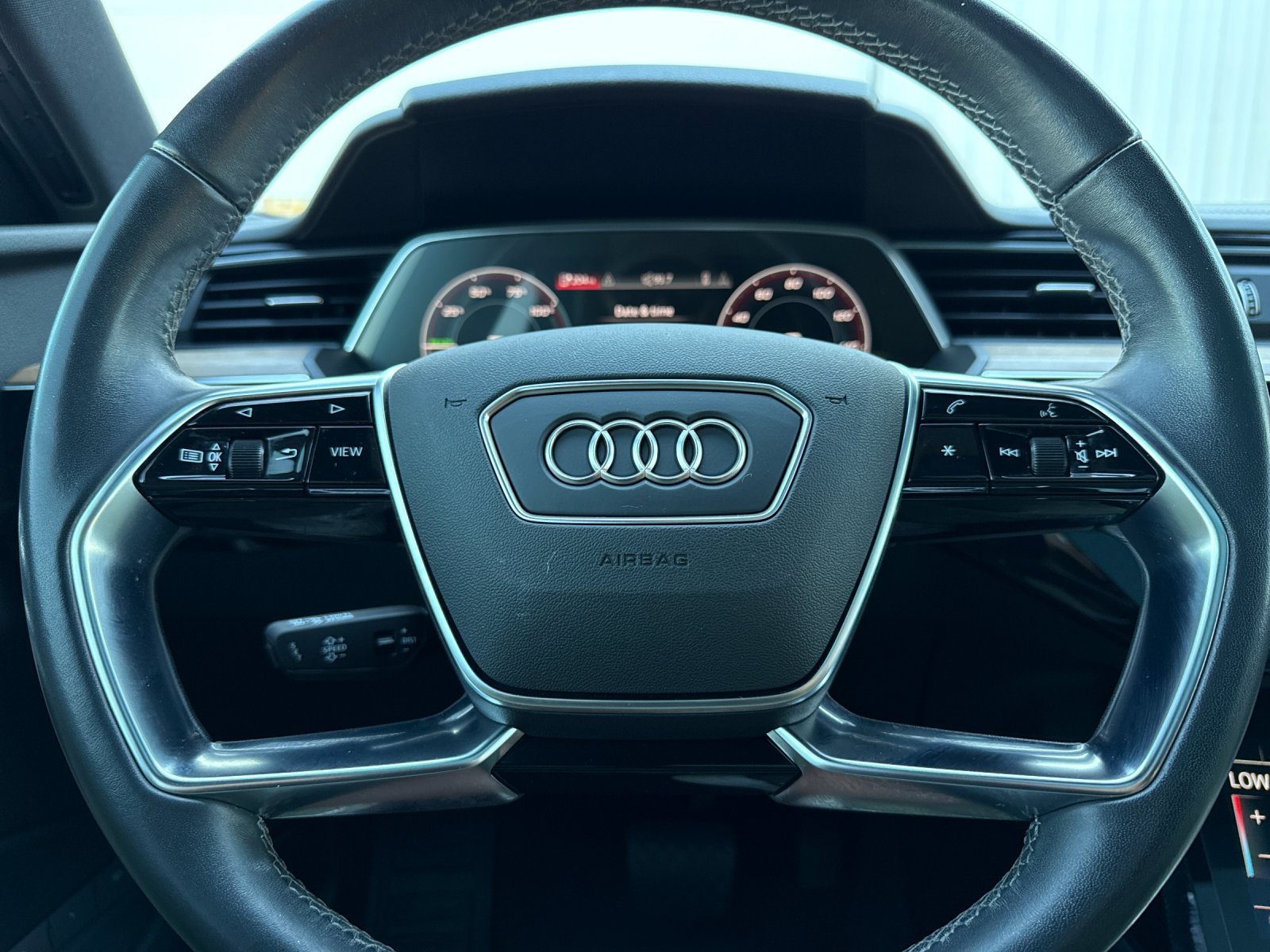 Used 2024 Audi Q8 e-tron Prestige w/ Prestige Package AWD/4WD image 27