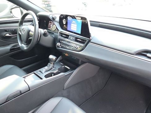 Certified 2024 Lexus ES 350 w/ Premium Package image 20