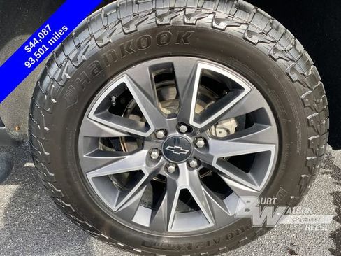 Used 2023 Chevrolet Suburban Z71 w/ Luxury Package AWD/4WD image 15