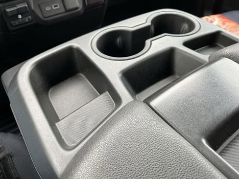 Used 2024 Chevrolet Silverado 2500 Custom w/ Custom Value Package image 22