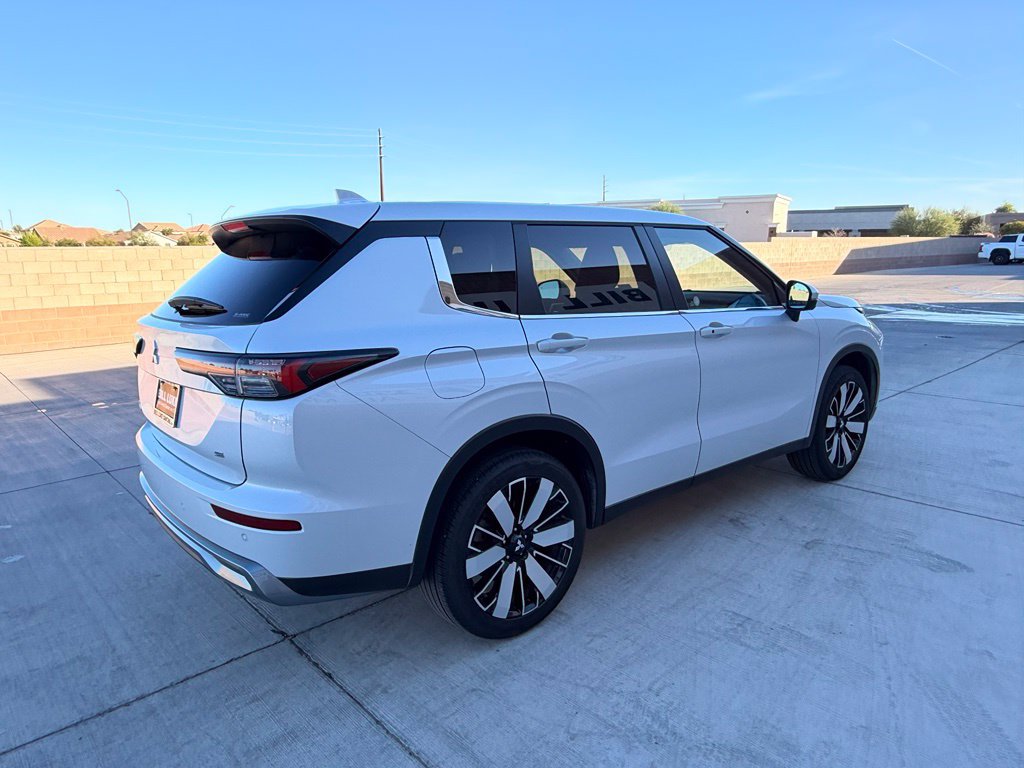 Used 2025 Mitsubishi Outlander SE AWD/4WD image 8