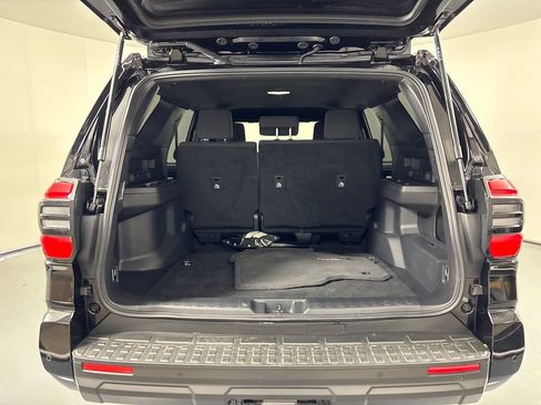 Certified 2025 Toyota 4Runner TRD Off-Road image 31