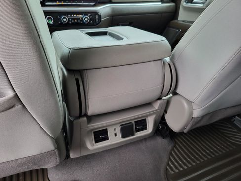 Used 2024 Chevrolet Silverado 1500 LT RWD image 14