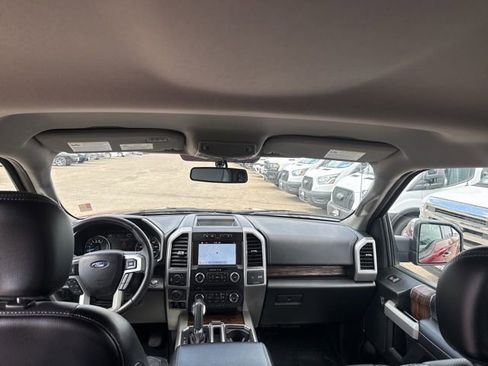 Used 2018 Ford F150 Lariat image 29