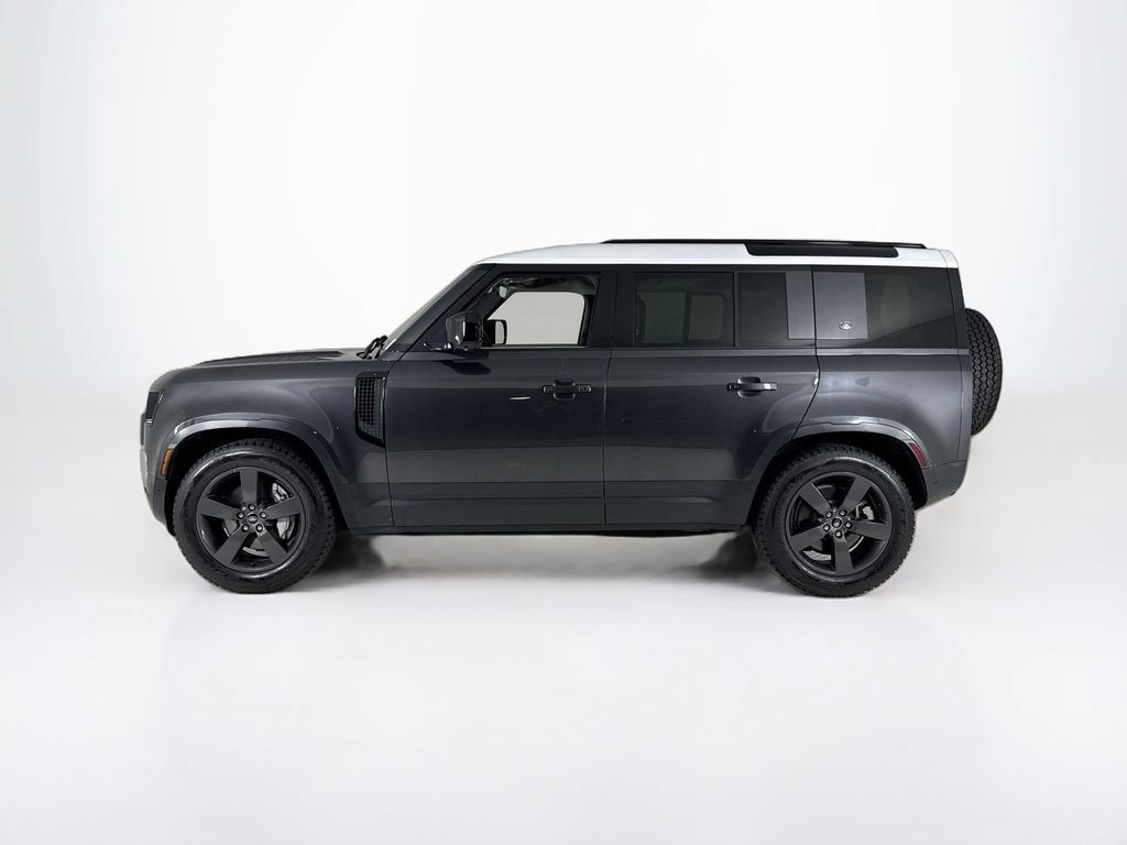Used 2022 Land Rover Defender 110 SE AWD/4WD image 2